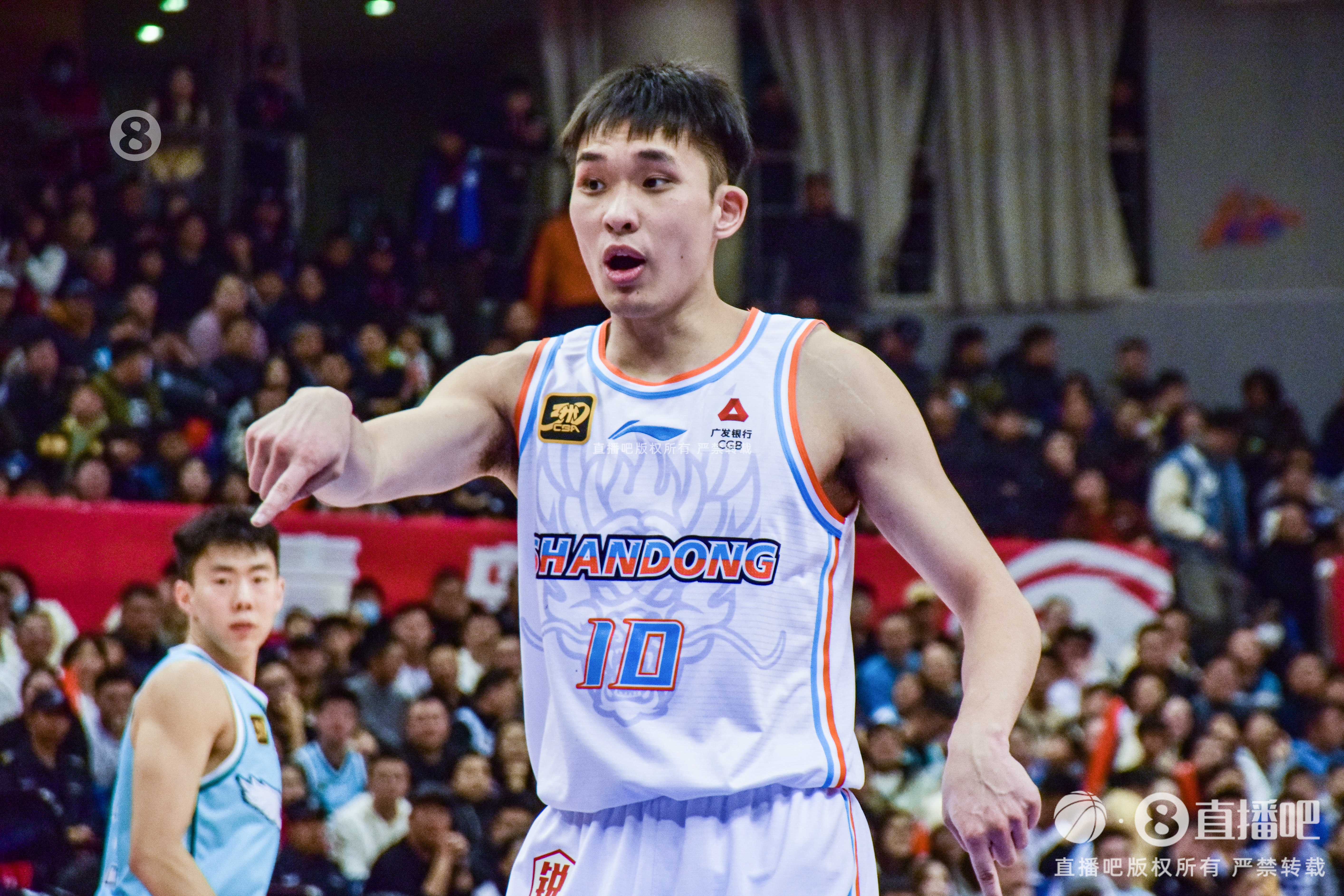 攻防俱佳!状元秀谢智杰7中5拿到16分3板3助5断 三分3中3
